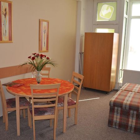 Hotel Decin Kültér fotó