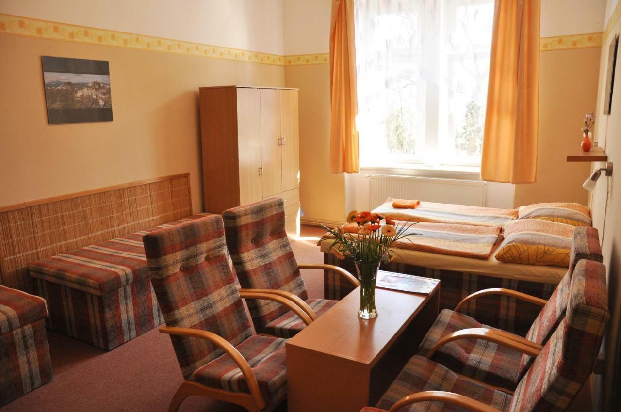 Hotel Decin Kültér fotó