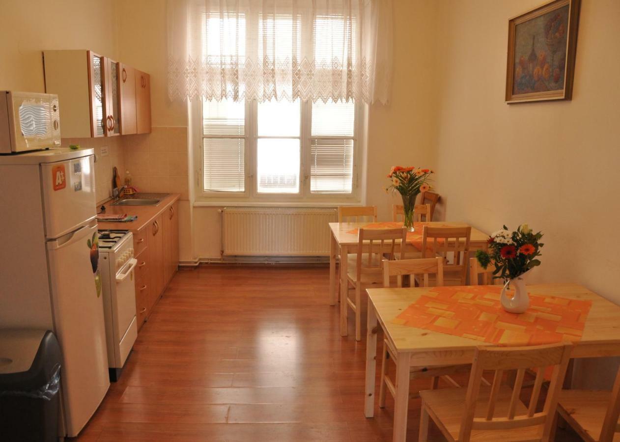 Hotel Decin Kültér fotó